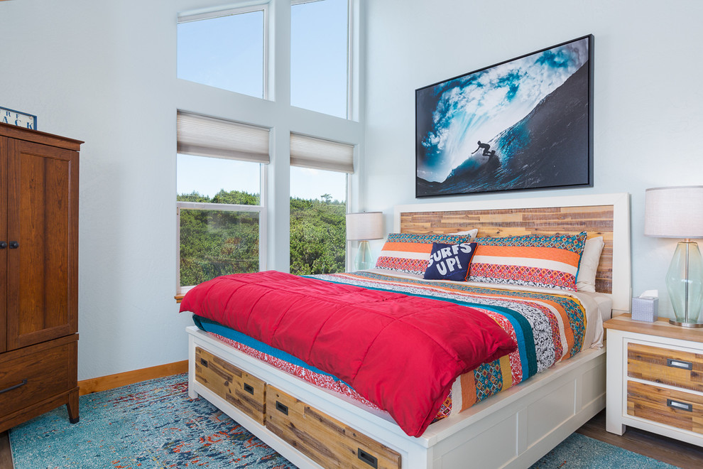 ヒューストンにあるビーチスタイルのおしゃれな客用寝室