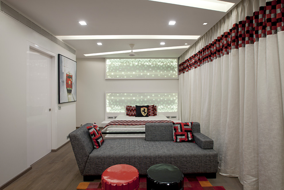 Contemporary bedroom in Mumbai.