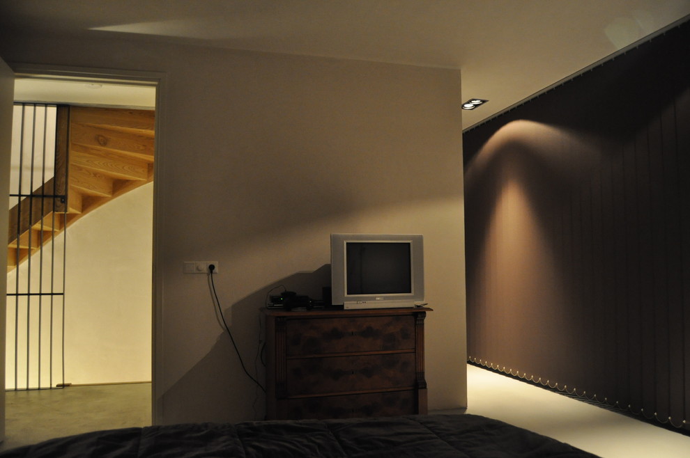 Trendy bedroom photo in Amsterdam
