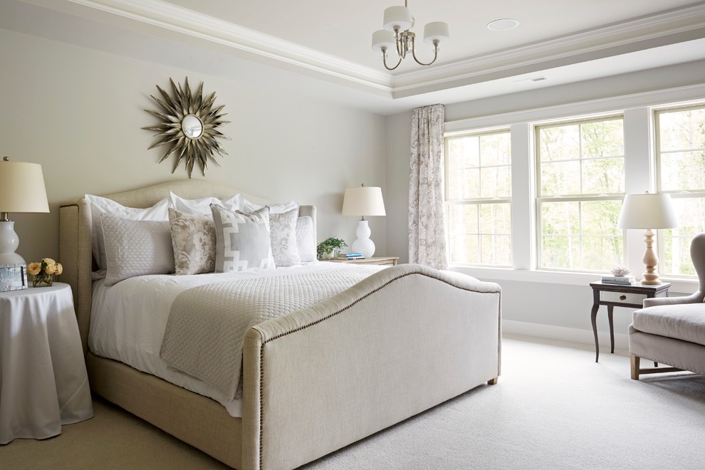 Idéer för att renovera ett vintage sovrum, med grå väggar, heltäckningsmatta och grått golv