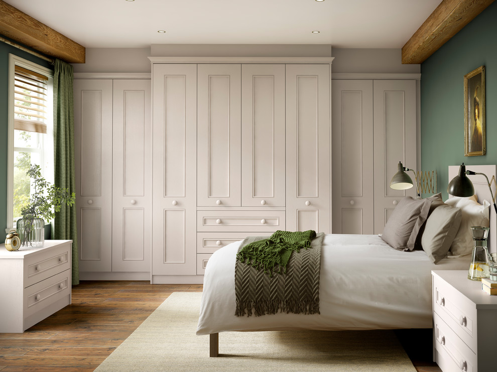 Hammonds Harpsden Fitted Bedroom in Light Praline Traditional