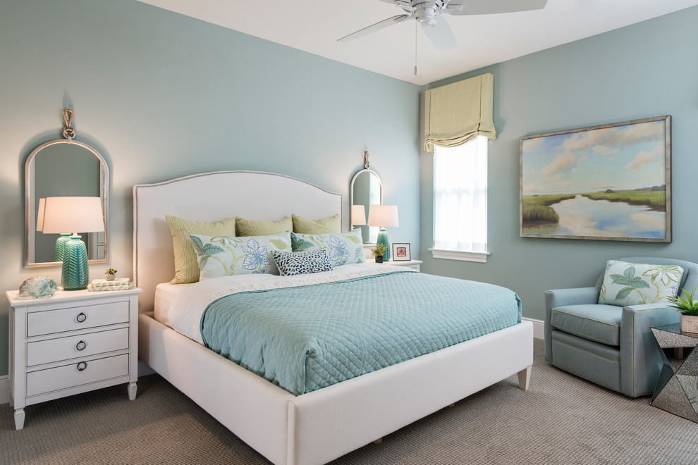 Ejemplo de dormitorio marinero con paredes azules