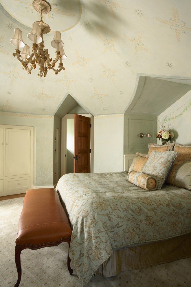 Foto på ett vintage sovrum, med flerfärgade väggar