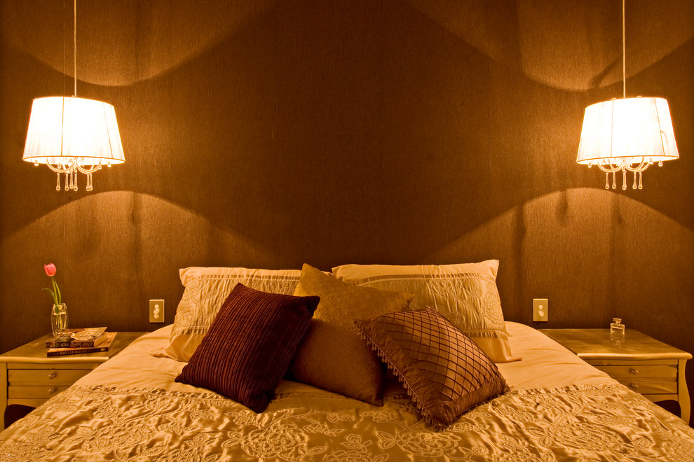 Bedroom - contemporary bedroom idea in Brisbane