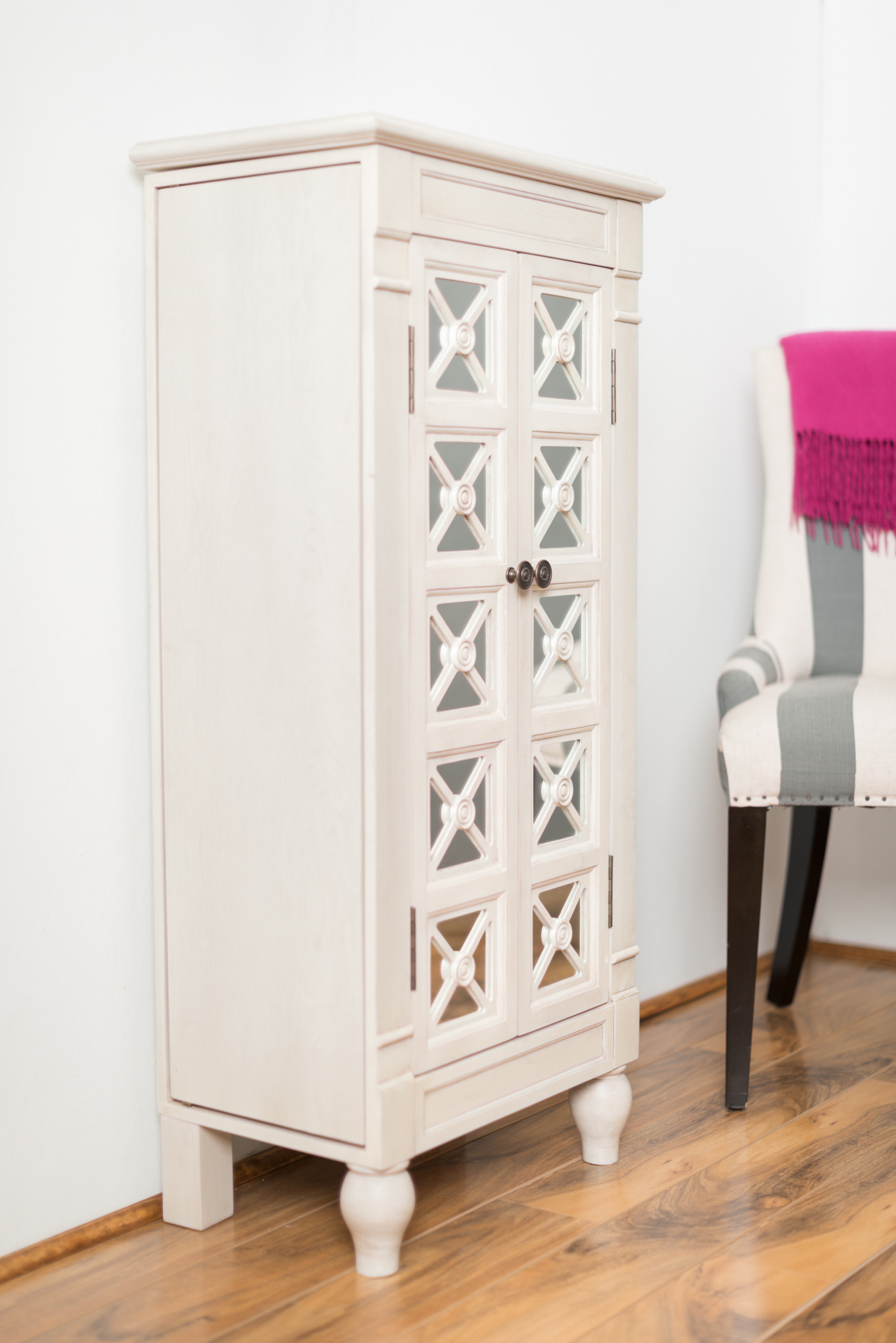 Hives and honey cheap celene jewelry armoire