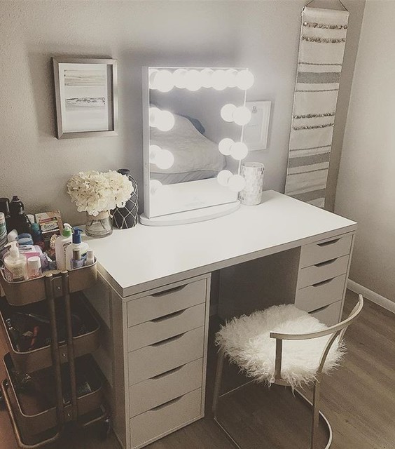 Hollywood Glow Lite Vanity Mirror With Glamours Lights Modern Bedroom Orange County By Impressions Vanity Company Houzz Uk