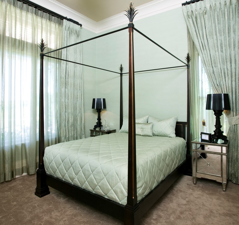 Источник вдохновения для домашнего уюта: гостевая спальня среднего размера, (комната для гостей) в современном стиле с зелеными стенами, ковровым покрытием, бежевым полом и тюлем без камина