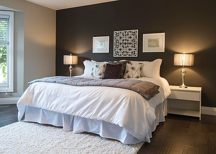 Design ideas for a classic bedroom in Toronto.
