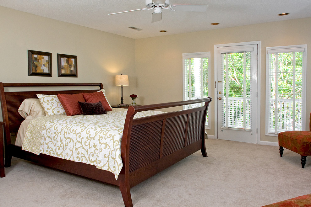 Bedroom - traditional bedroom idea in Charleston