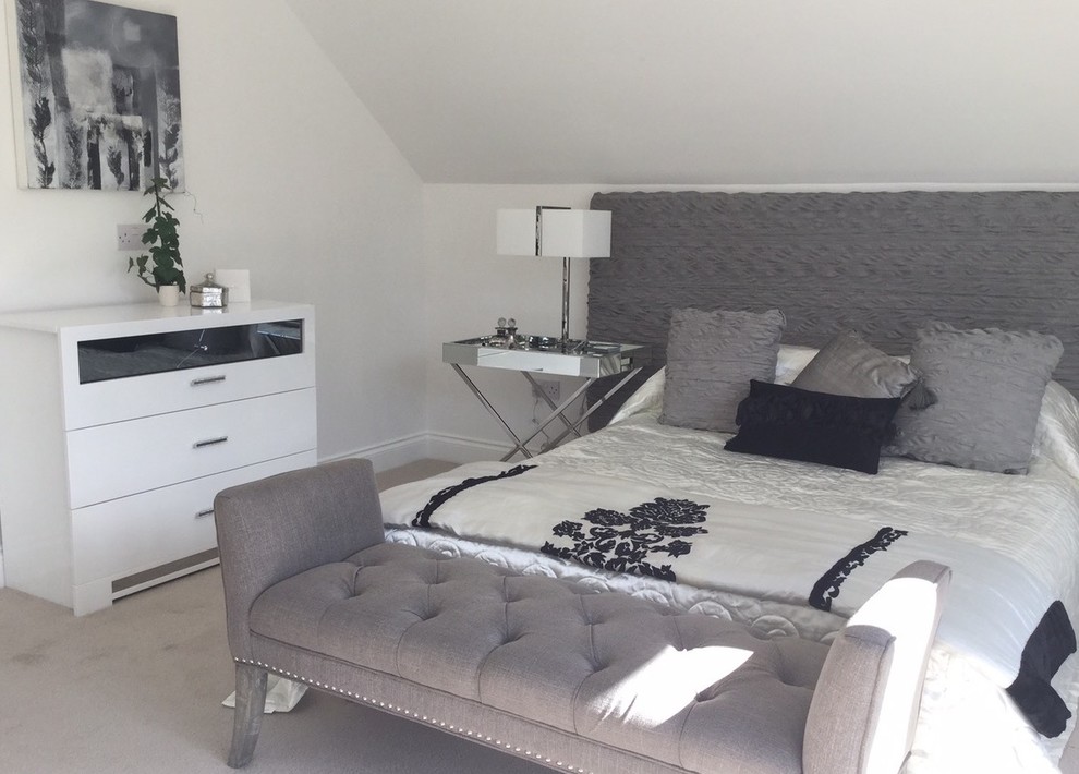 Design ideas for a contemporary bedroom in Glasgow.