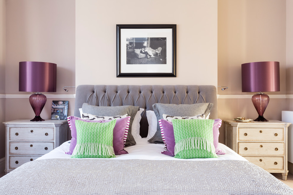 Inspiration for a transitional carpeted bedroom remodel in London with gray walls