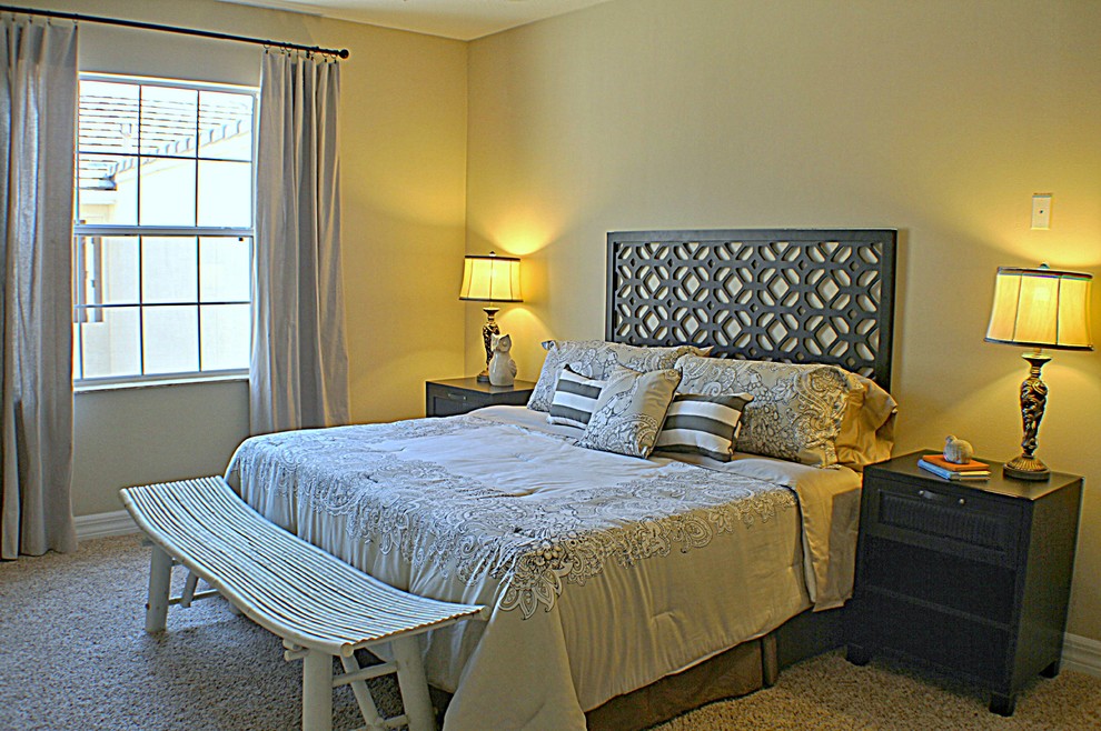 Inspiration for a classic bedroom in Jacksonville.