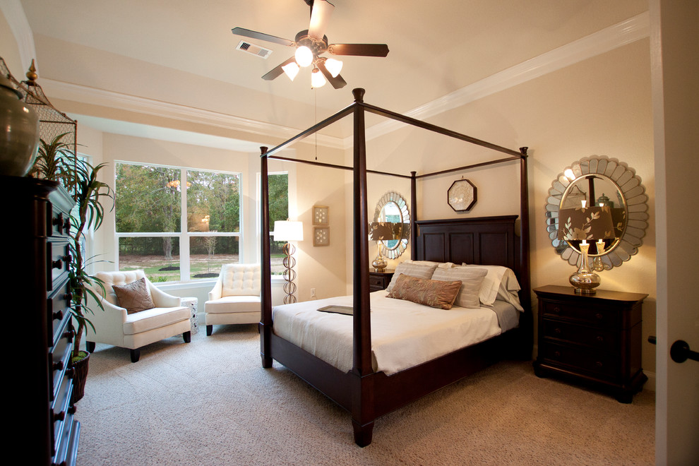 Trendy bedroom photo in Houston