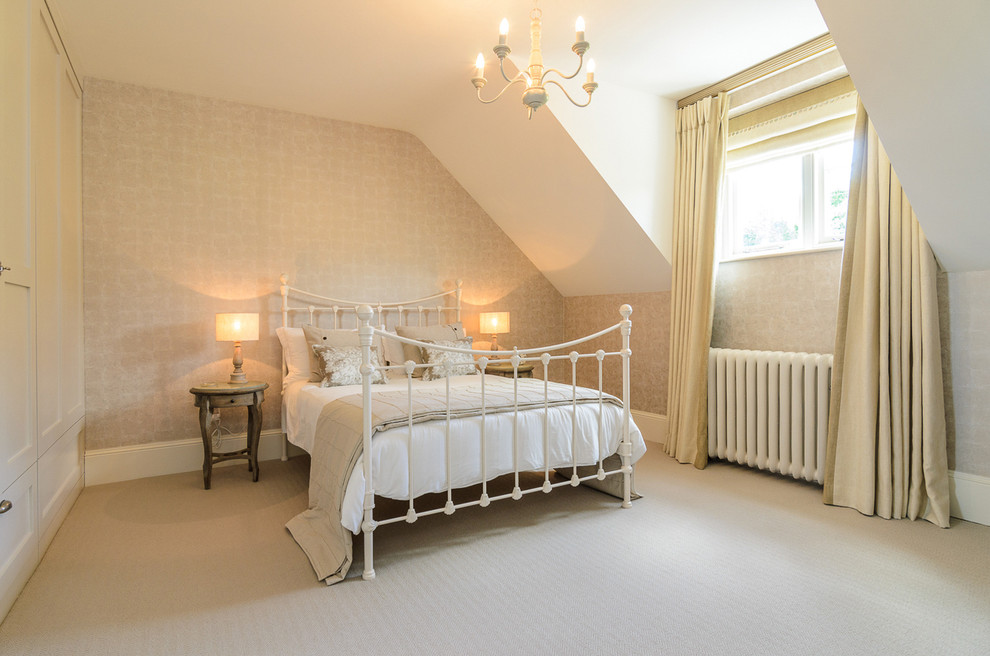 Example of a classic bedroom design in Belfast