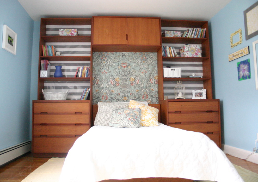 Bedroom - eclectic bedroom idea in Boston