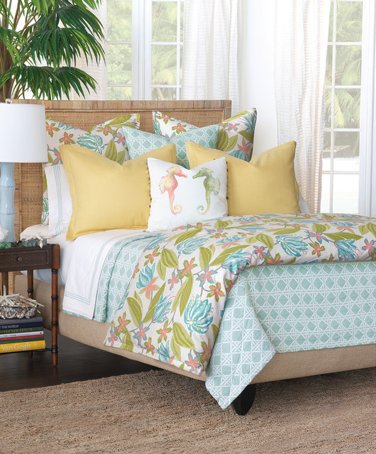 How to Dress your Bed Tropical Bedroom Miami by Robb & Stucky Houzz AU