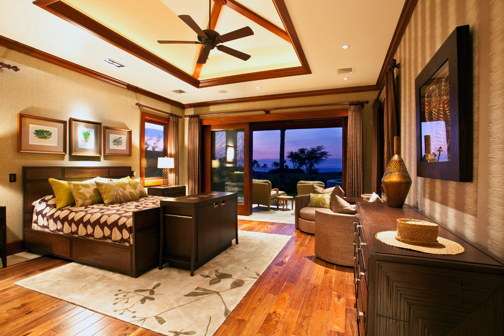Inspiration for a large craftsman master dark wood floor bedroom remodel in Hawaii with multicolored walls
