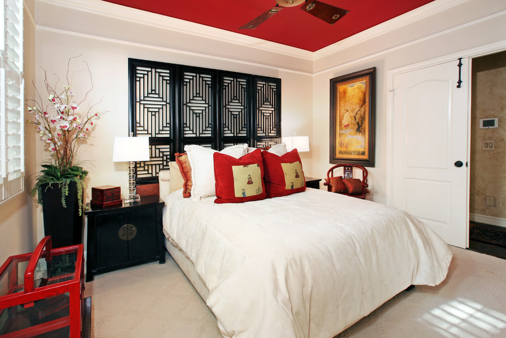 Foto de habitación de invitados de estilo zen grande sin chimenea con paredes blancas, moqueta y suelo blanco