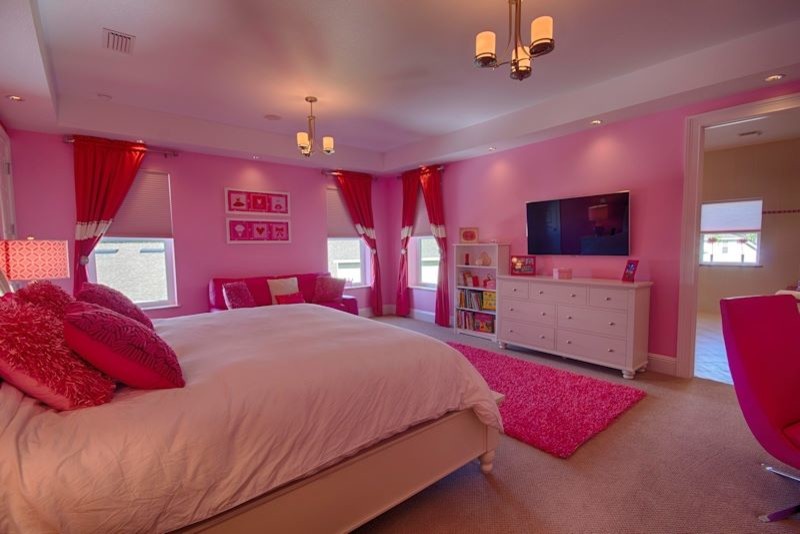 Trendy bedroom photo in Orlando