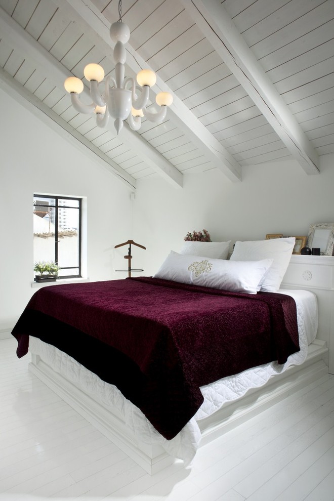 Bedroom - contemporary painted wood floor and white floor bedroom idea in Tel Aviv