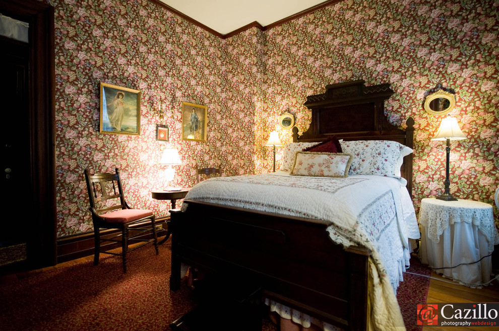 Photo of a classic bedroom in Philadelphia.
