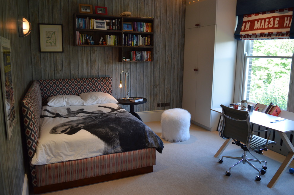 Idee per una camera da letto design di medie dimensioni con moquette