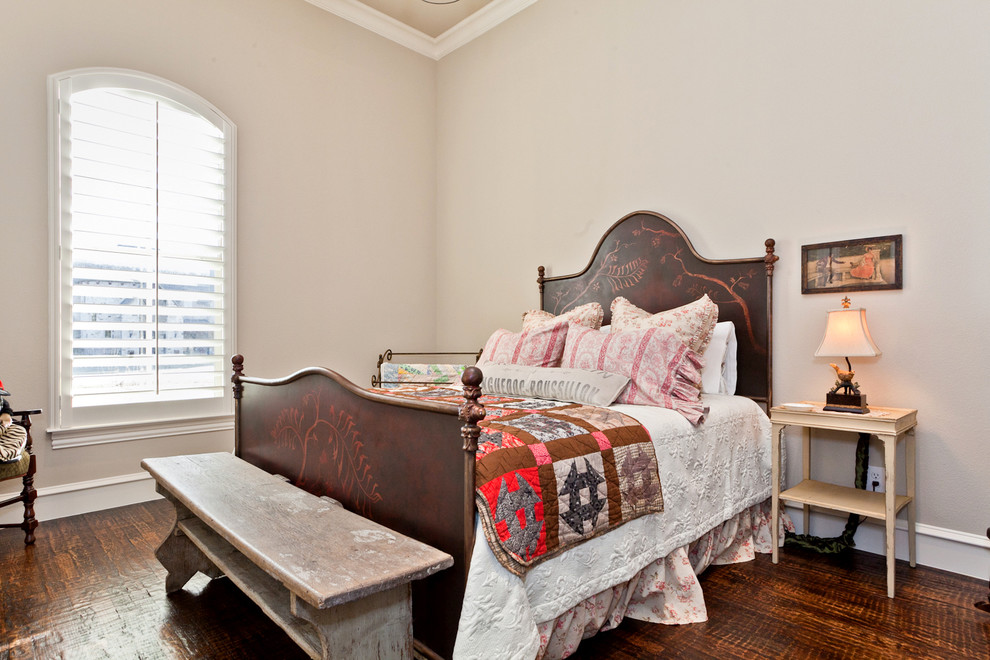 Inspiration for a timeless bedroom remodel in Dallas