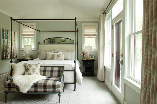 Inspiration for a country bedroom in Chicago.