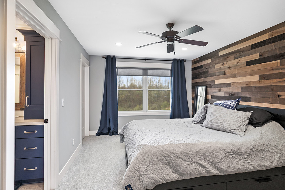Diseño de habitación de invitados campestre con paredes grises, moqueta y suelo beige