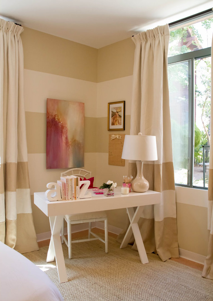 Bedroom - traditional bedroom idea in Los Angeles with multicolored walls