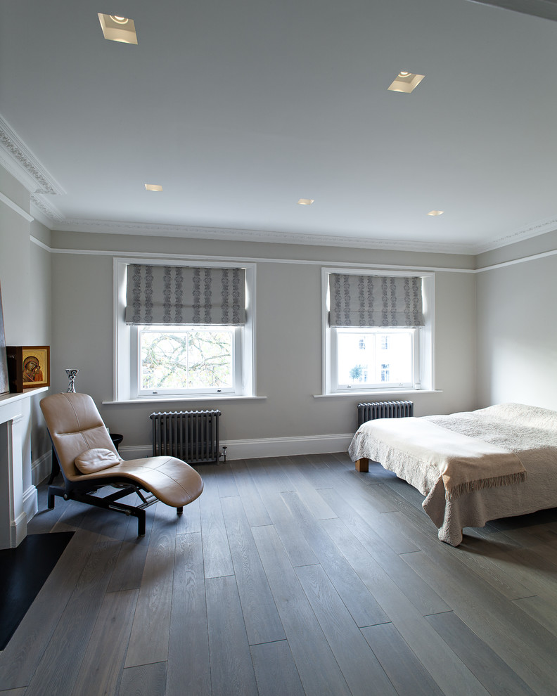 Elegant bedroom photo in London