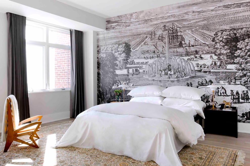 ワシントンD.C.にあるコンテンポラリースタイルのおしゃれな寝室 (白い壁、淡色無垢フローリング) のレイアウト