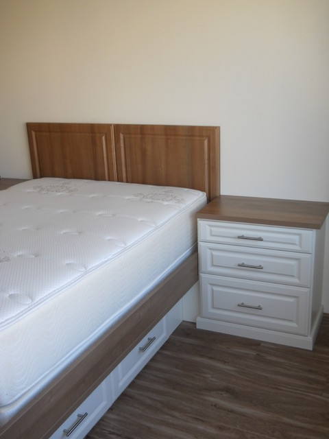 Kapiolani Condo Platform Bed Wall Unit Cl sico Dormitorio 