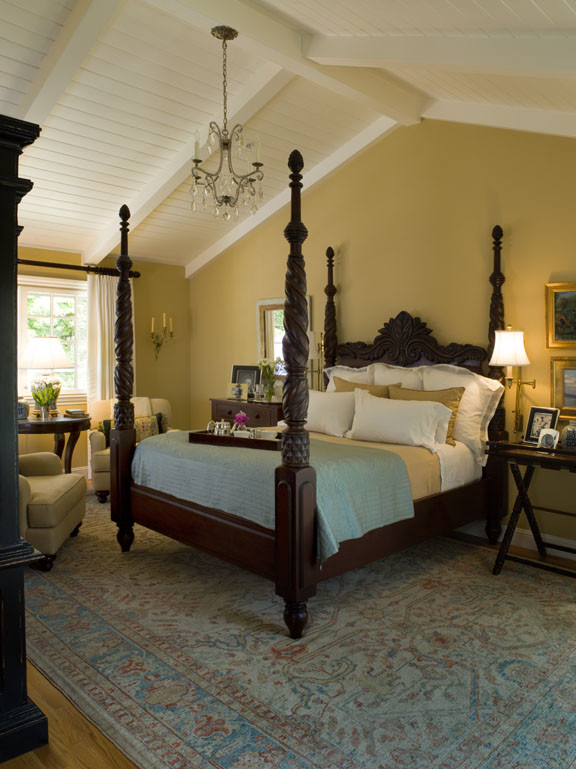 Example of a classic bedroom design in San Francisco