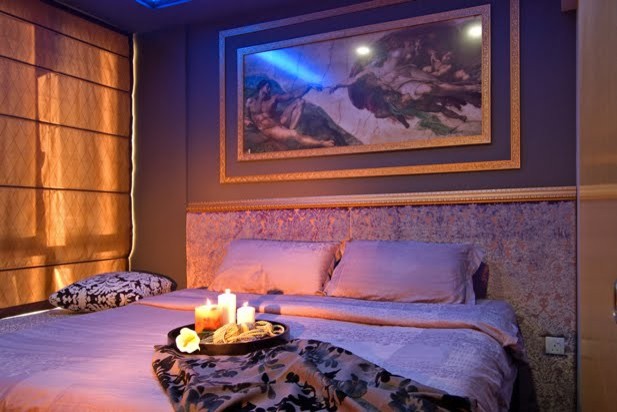 Esempio di una camera da letto bohémian