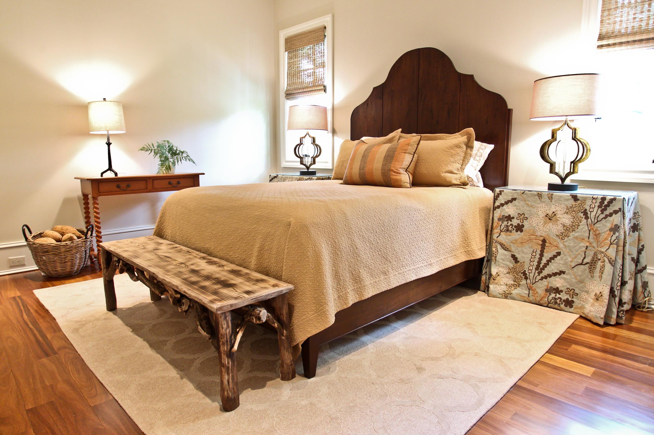 Каким цветом выбрать покрывало. Комплект с покрывалом togas паола 260 х 260 см. Пледы на кровать в спальню. Текстиль для бежевой спальни. Пледы на кровать в спальню.