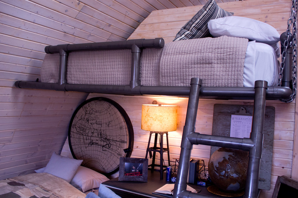 Свежая идея для дизайна: спальня на антресоли с серыми стенами - отличное фото интерьера