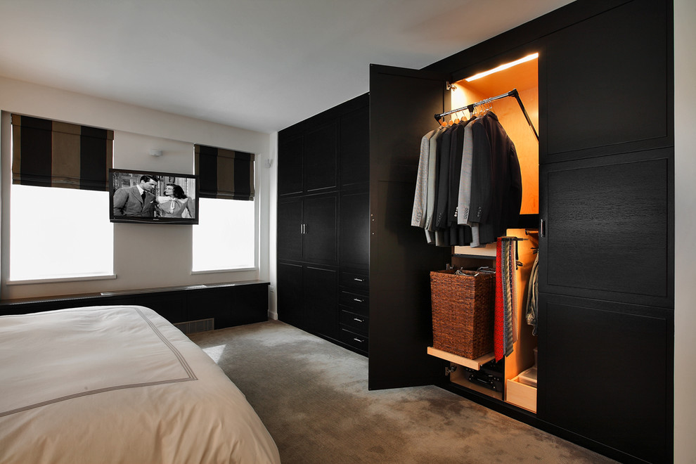 Diseño de dormitorio tradicional renovado con moqueta