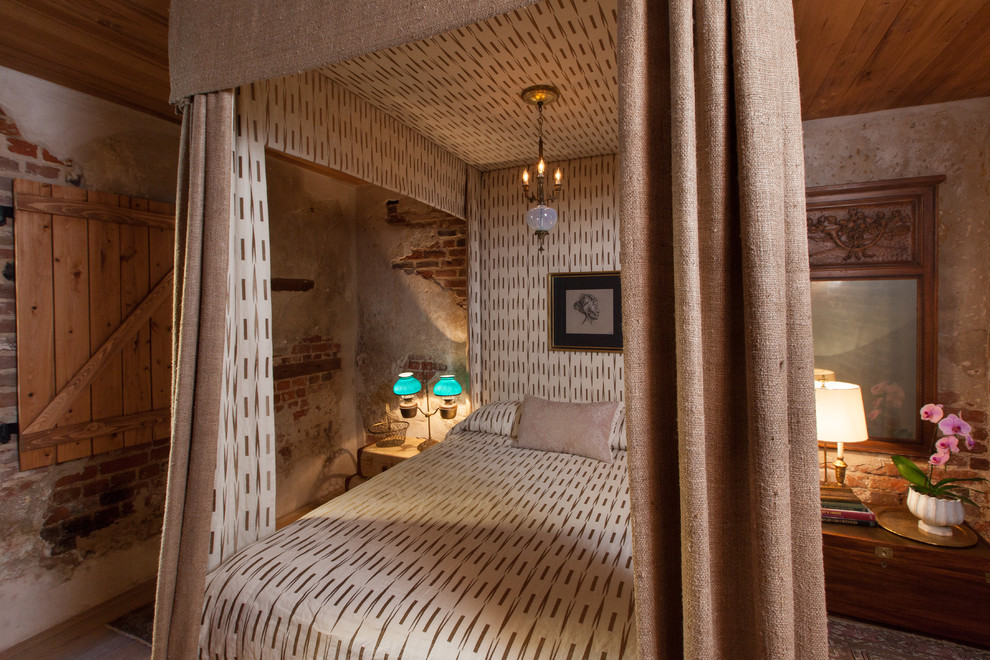 Modelo de dormitorio campestre con paredes beige