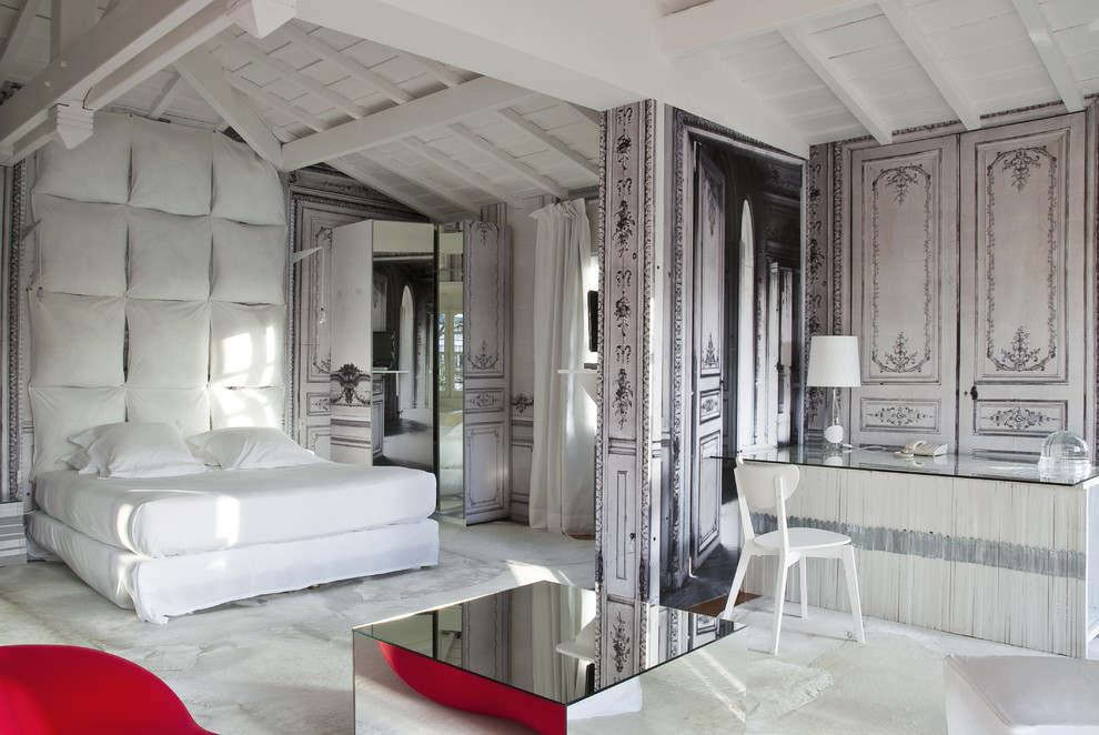Inspiration for a contemporary master bedroom in Moscow with no fireplace.