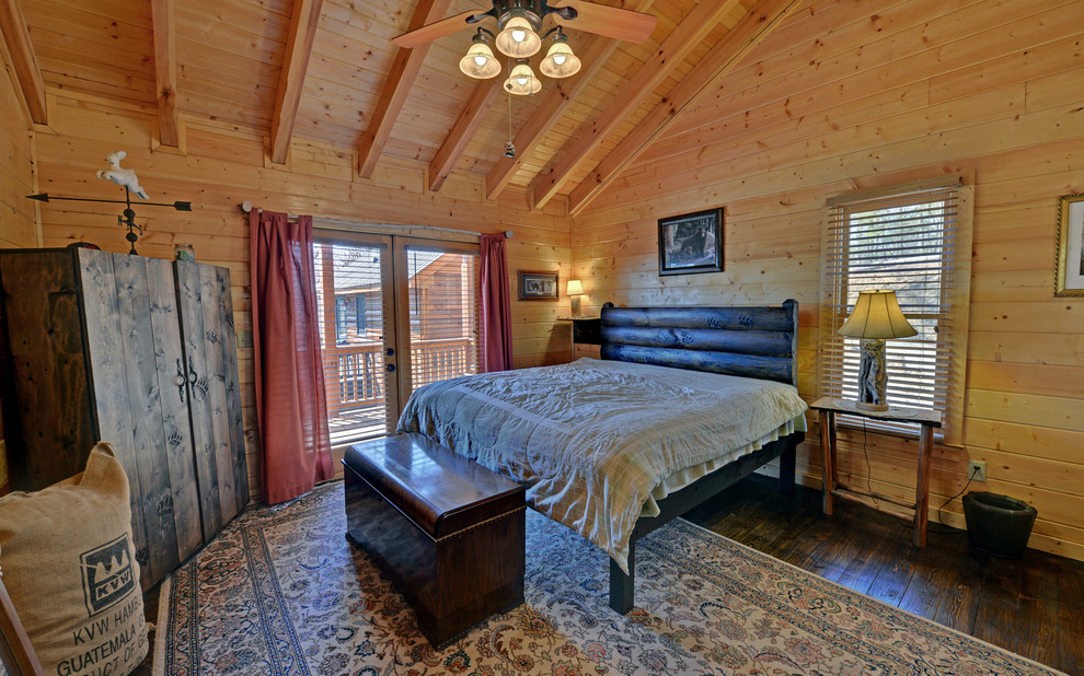 アトランタにあるトラディショナルスタイルのおしゃれな寝室のインテリア