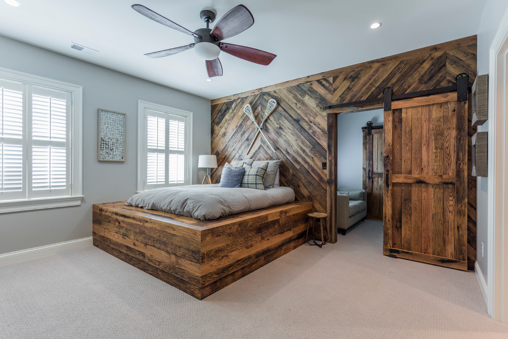 Rustikales Schlafzimmer mit grauer Wandfarbe, Teppichboden und weißem Boden in Louisville