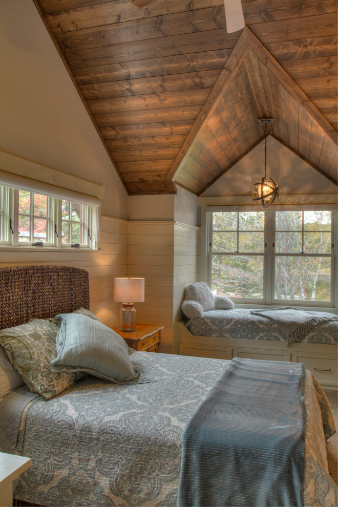 Foto de habitación de invitados rural de tamaño medio con paredes beige