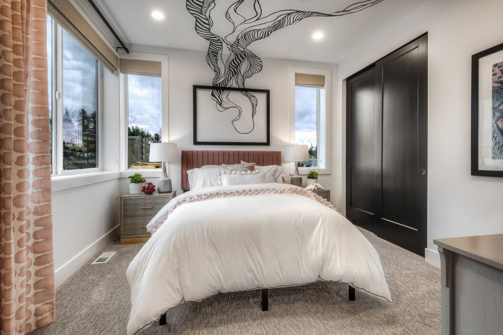 Foto de dormitorio clásico renovado de tamaño medio con paredes blancas, moqueta y suelo gris
