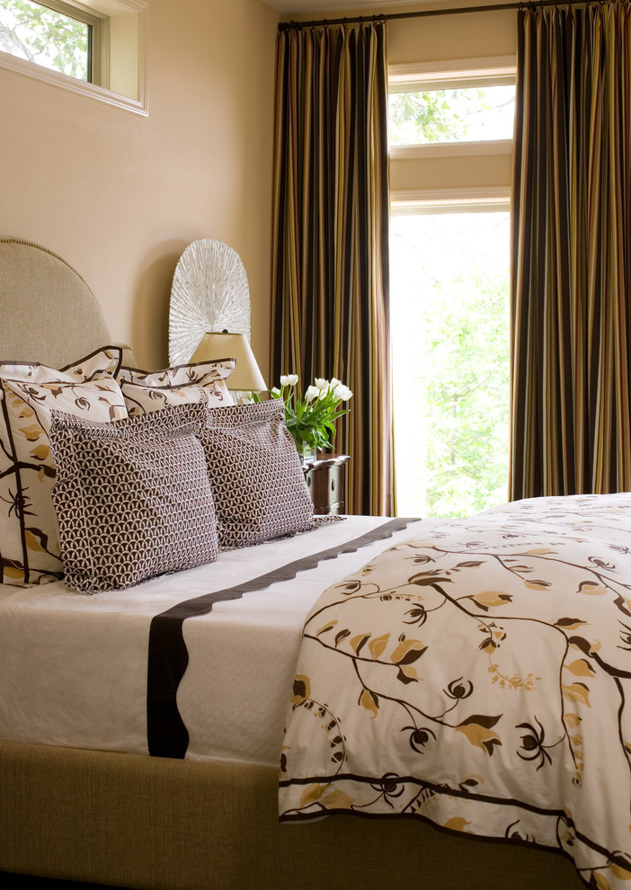 Inspiration for a timeless bedroom remodel in Little Rock
