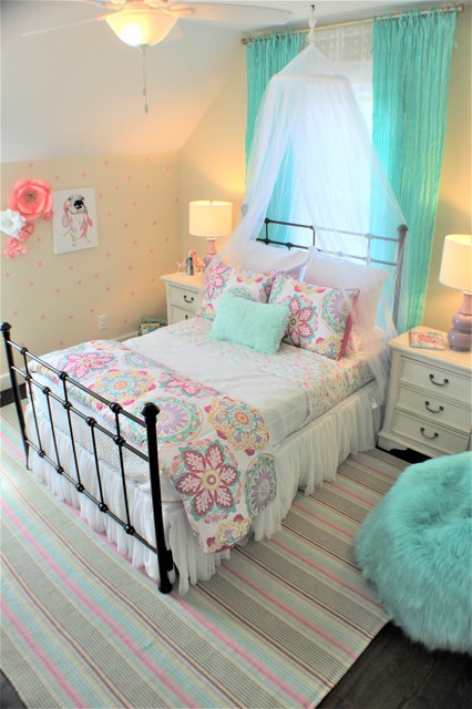 Little Girl Heaven - 1 of 3 Bedroom Designs for Sisters - Fusion ...