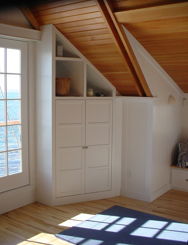 Little Jon Corner Bedroom Portland Maine by Freeport