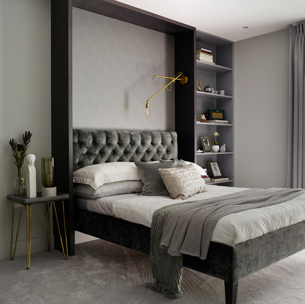Идея дизайна: гостевая спальня среднего размера, (комната для гостей) в стиле фьюжн с серыми стенами, ковровым покрытием и серым полом