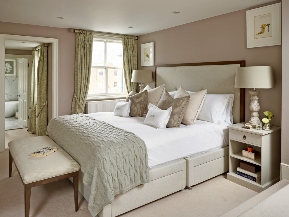 Diseño de dormitorio contemporáneo de tamaño medio con moqueta y suelo beige