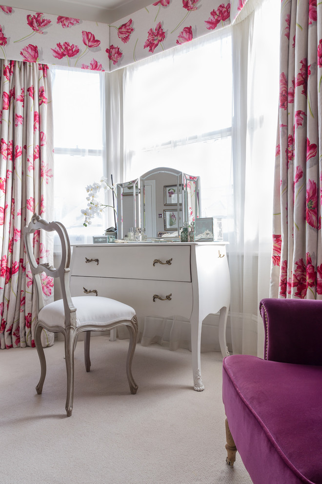 Свежая идея для дизайна: спальня в классическом стиле с ковровым покрытием - отличное фото интерьера